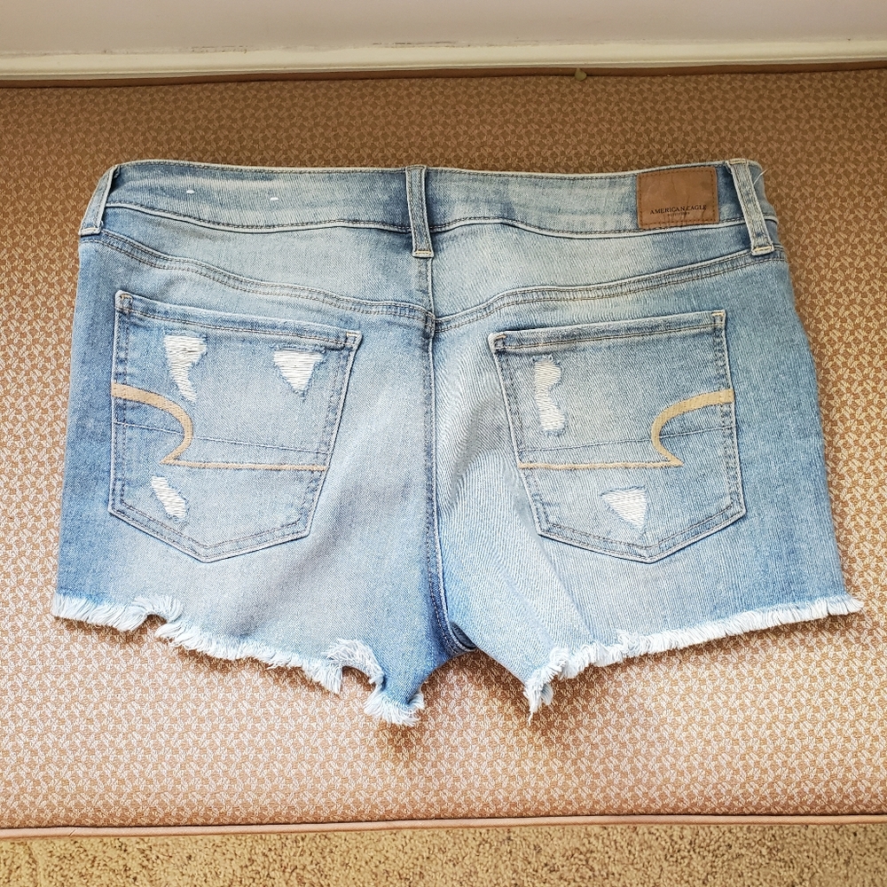 AE shorts size 12